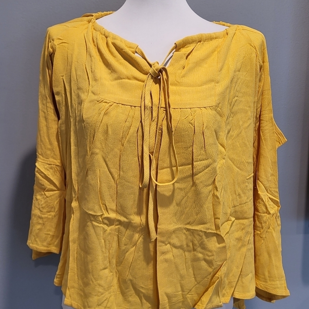 Cute Yellow Blouse!